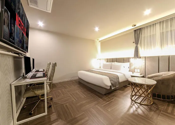 Beomil Denbasta Premium Hotel *